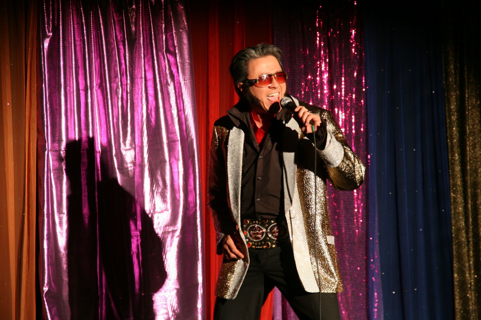 ChineseElvis in action at Lantern Arts